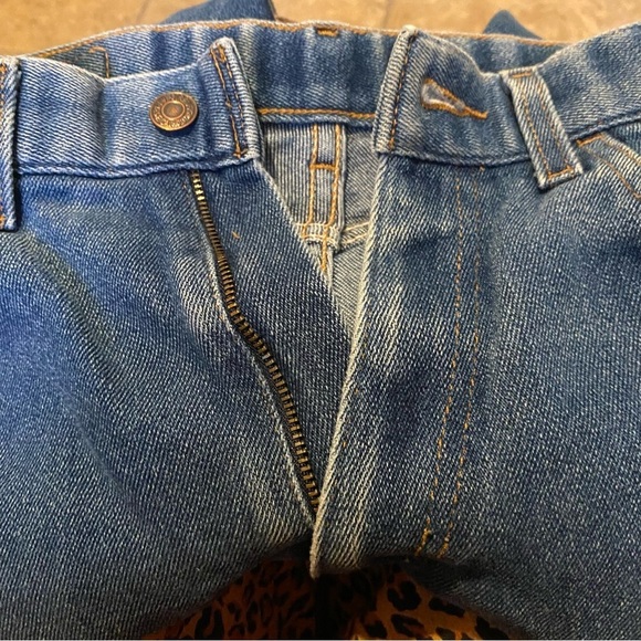 Vintage LEVI’S Blue Cropped Orange Tab Jeans Size 34 - Picture 9 of 11
